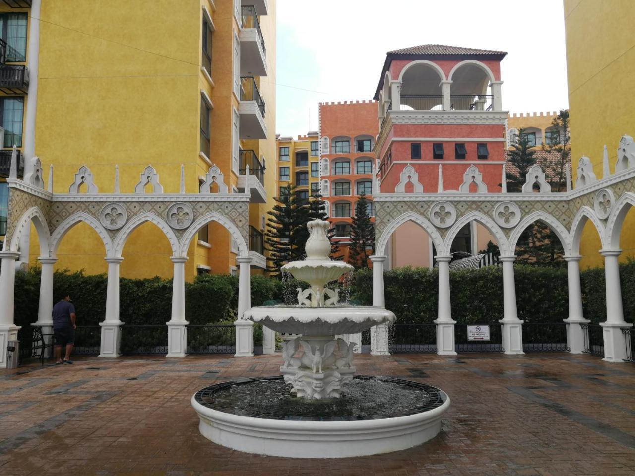 Venetian Poseidon Pool Hotel Jomtien Beach Exteriör bild