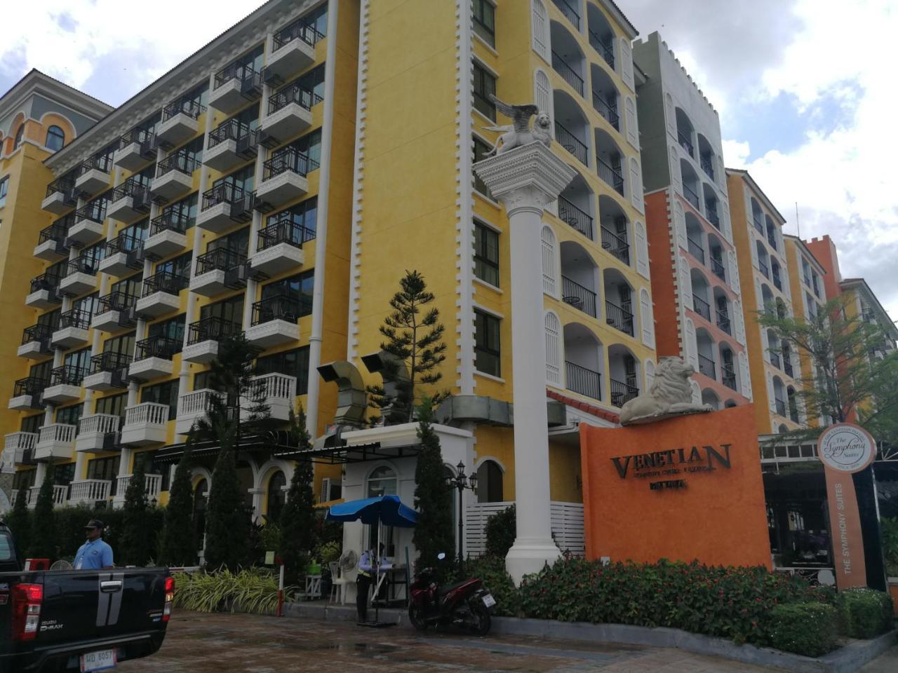 Venetian Poseidon Pool Hotel Jomtien Beach Exteriör bild